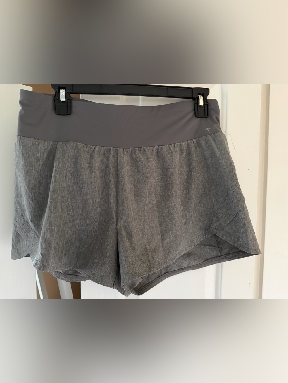 CALIA by Carrie Underwood Light Gray Athletic Skort Shorts, M - Picture 2 of 9